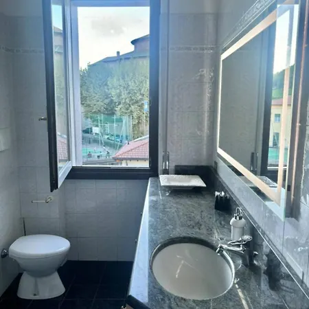 Flat In Near To The * Como